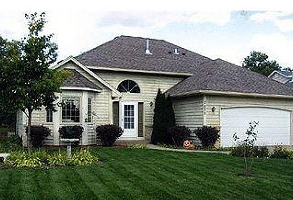 Oakdale Home, MN Real Estate Listing